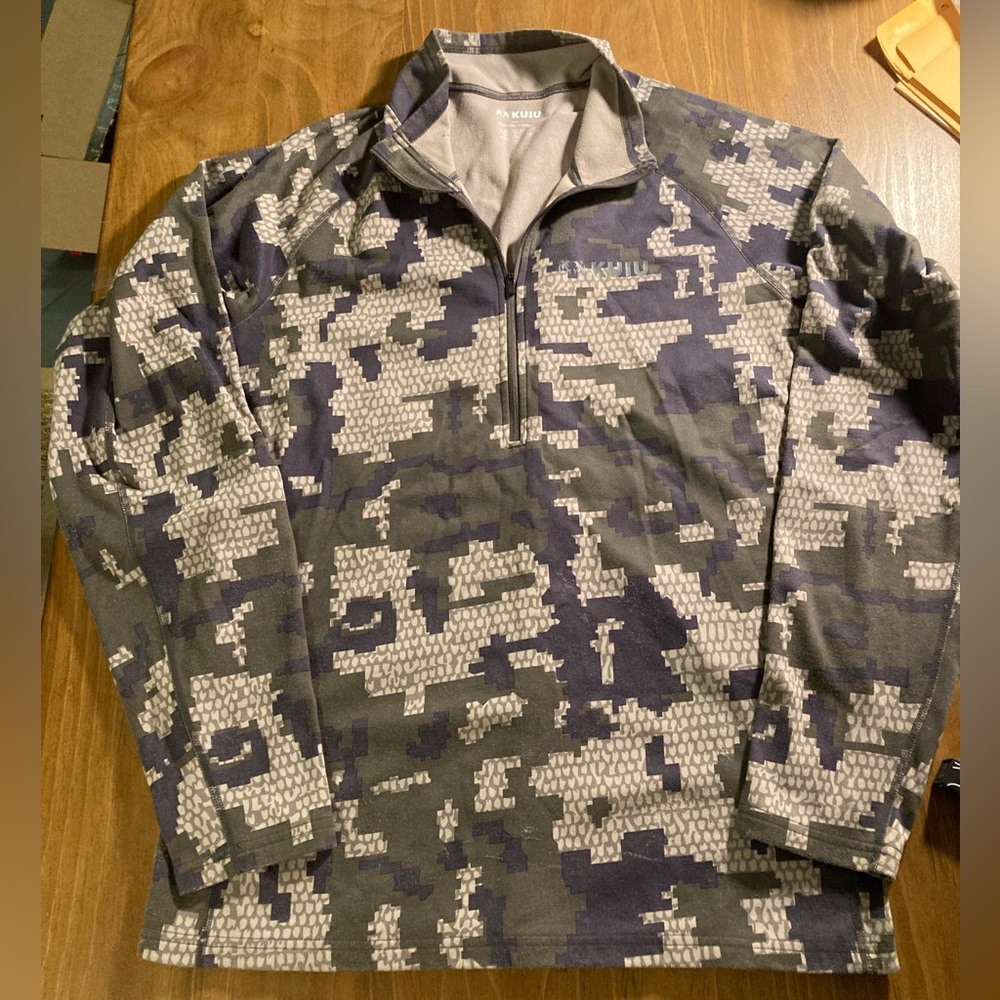 Kuiu mid layer  long sleeve 1/4 zip